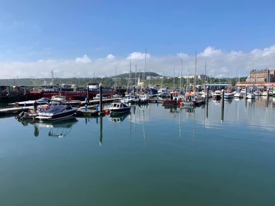 JanetDeacon's tweet photo. Wonderful early morning walk along both of Scarborough bays. All very calm and quiet. #staysafe #respectothers #selfdistance @Welcome2Yorks @DiscoverCoast @ScarboroCouncil https://t.co/pkp9pKhWaB