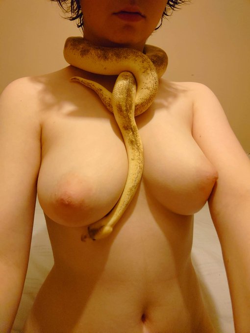Skin and scales  #onlyfans #trans https://t.co/XzIRqoz3pY<a href="/tag/onlyfans"class="tags">#onlyfans</a><a href="/tag/trans"class="tags">#trans</a>