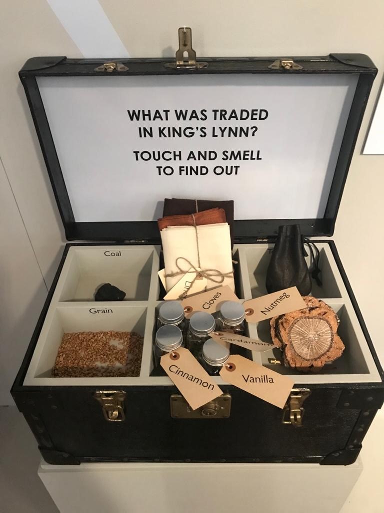 Lynn_Museum's tweet photo. We used goods that were traded in and out of the port of King's Lynn to create an interactive chest for our #LMJourneys exhibition. Now it's your turn - get the whole family to put their thinking caps on and decide what will be going in your sailor's chest! #NMSInspired https://t.co/0rTr7CKjjk