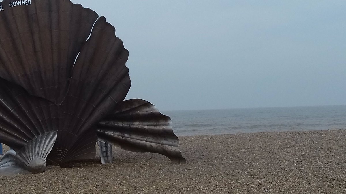 JudithAnnBrown's tweet photo. @LauraCummingArt Aldeburgh last April P.S. Currently enjoying On Chapel Sands https://t.co/dTxfkdxH1h