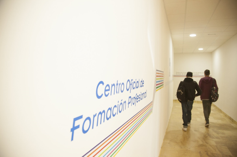 cesurformacion's tweet photo. ¿Quieres realizar una #FormaciónProfesional y no estás seguro de sus #salidasprofesionales? Sea cual sea el #ciclo formativo que te interese, aquí tienes la respuesta a tus preguntas ➡️ https://t.co/yivVKem0mt
#FP #Formación https://t.co/4rPFZh3XhR