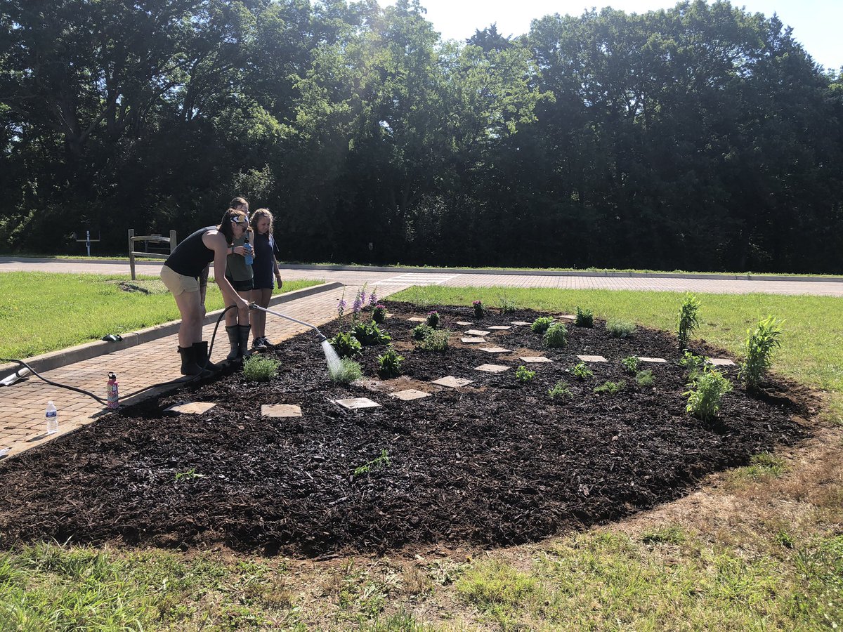 OverallCreek's tweet photo. We had a busy morning planting our new butterfly garden and learning about bees 🐝 and butterflies 🦋 from @BrinkleyBees this will grow into a beautiful pollination station! #whatsthebuzz #monarchbutterflies https://t.co/hz6PBd2K89