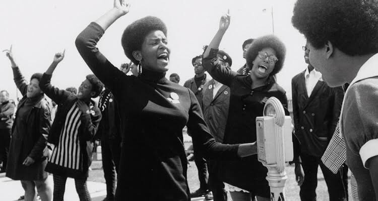 #BirFilmDüşündük Black Panthers (1968, yön. Agnès Varda)