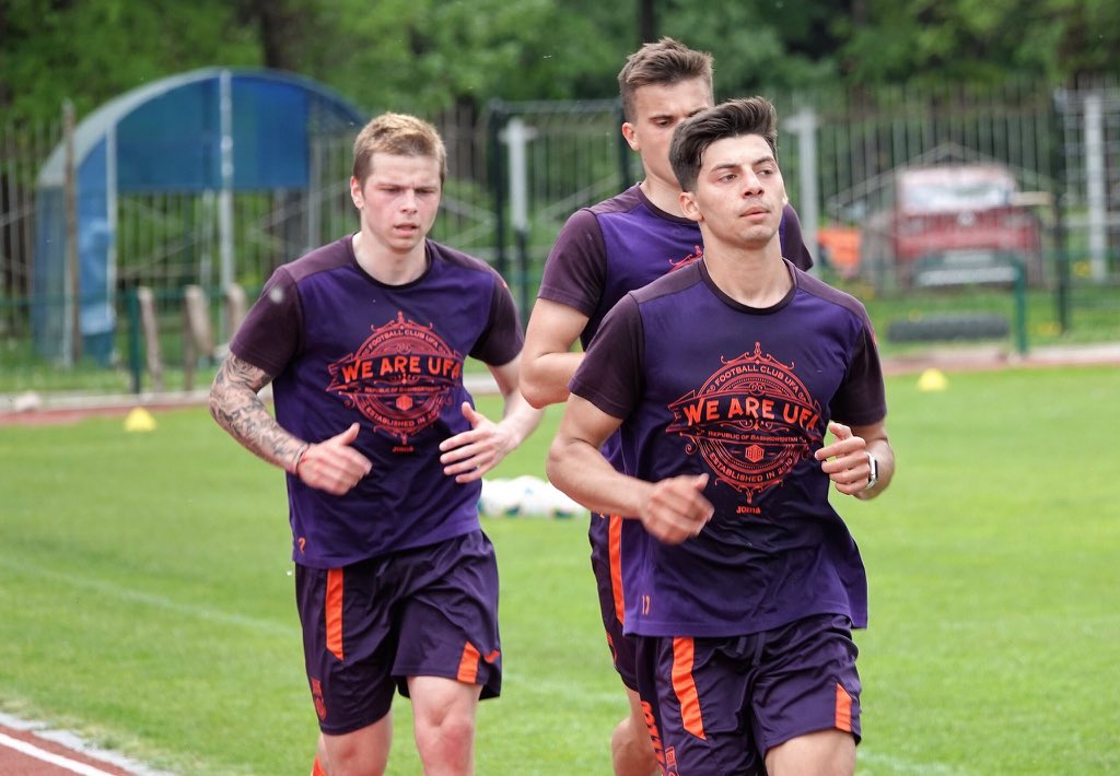 fcufa_en's tweet photo. The morning training was very hard, but we did it! The players ran 8 km! 💪🏻✊🏻 https://t.co/ttSuNb5RSY