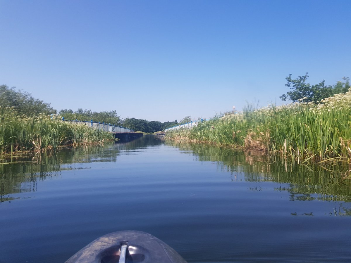 MyshKayak's tweet photo. Nice paddle down Basingstoke canal.
@BlackwaterVall https://t.co/LTXoik8hnC
