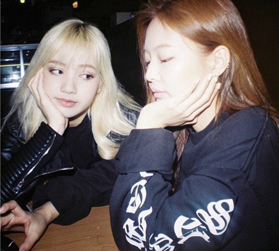 Angle Jennie¹⁹⁹⁶ | คอนฯเลื่อนไป 31 ม.ค. tweet media