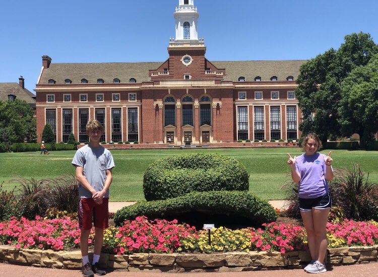 HHSHawkMedia's tweet photo. Meet Torin Enevoldsen!

Torin will be attending Oklahoma State University in the fall to study zoology with hopes to go to medical school after her undergrad. She chose this major because she knew she wanted to do something in the medical field. While in Oklahoma, she plans to... https://t.co/VBosCnShlg