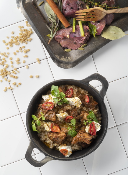 Put on your chef’s whites for a two-hour cooking class inspired by SALT’s very own cookbook. You will learn to cook a two-course meal. Experience it or offer it so someone.
Including a copy of the SALT cookbook.
Buy now, enjoy later: bit.ly/3e3RmLg