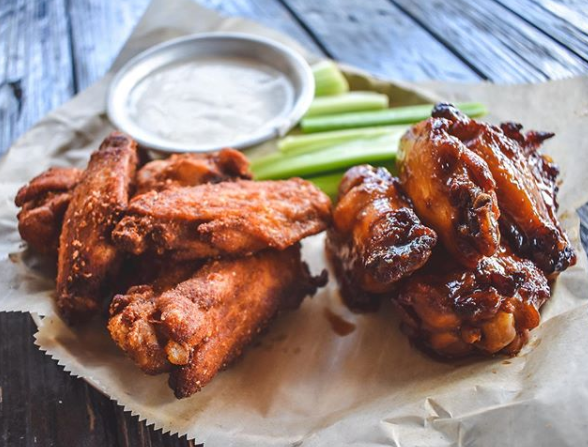 wobmiddleton's tweet photo. I bet you're craving some wings now, huh? 😉 #WorldOfBeer https://t.co/bSt1XzXgri