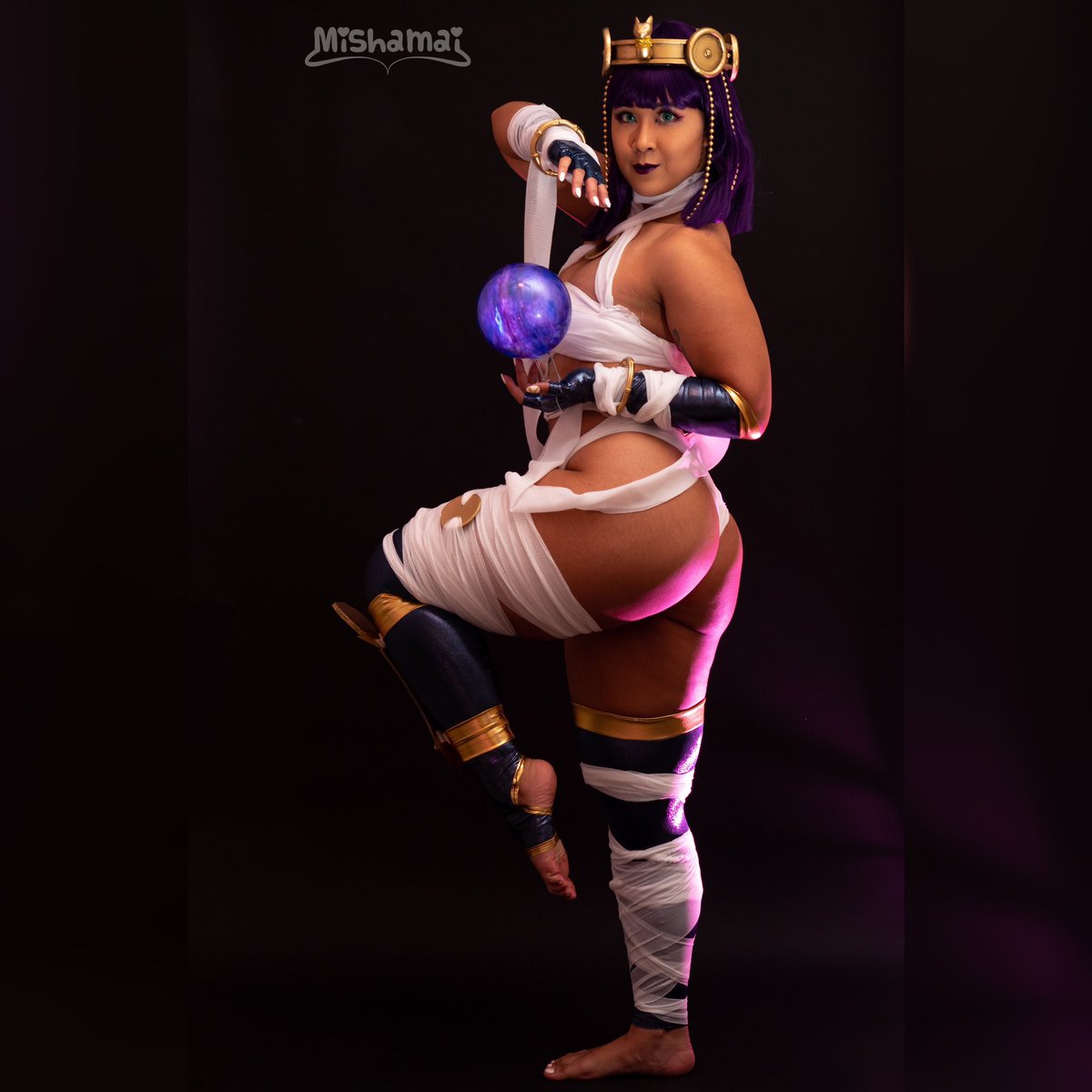 Thank you all so much for the support on my Menat! I loved being able to practice foam work and sewing in one costume. My full cosplay and microbikini version are only available on my P@tre0n until the end of the May 💜 
#cosplaysidebyside #sidebysidecosplay #charactervscosplay