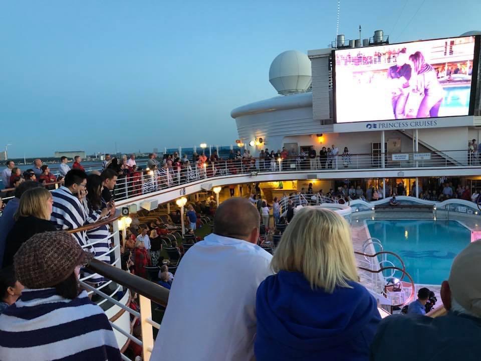 amethyst_magic_'s tweet photo. How time flies !!!
Here are some photos from 2 years ago, when we did our outdoor Escpology show during an overnight in Copenhagen on the Sapphire Princess!
#princesscruises @PrincessCruises #sapphireprincess #amethystmagic #amethystescapology https://t.co/XPUIiujyGc