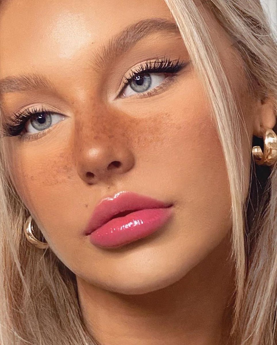 Not everyone is going to like you and that’s okay! You aren’t here to be everyone’s type, that would be an exhausting life. Make being your own type your centre of attention. If you love yourself, it really doesn’t matter if anyone else does.💗☁️

#FreeRol #SexRol