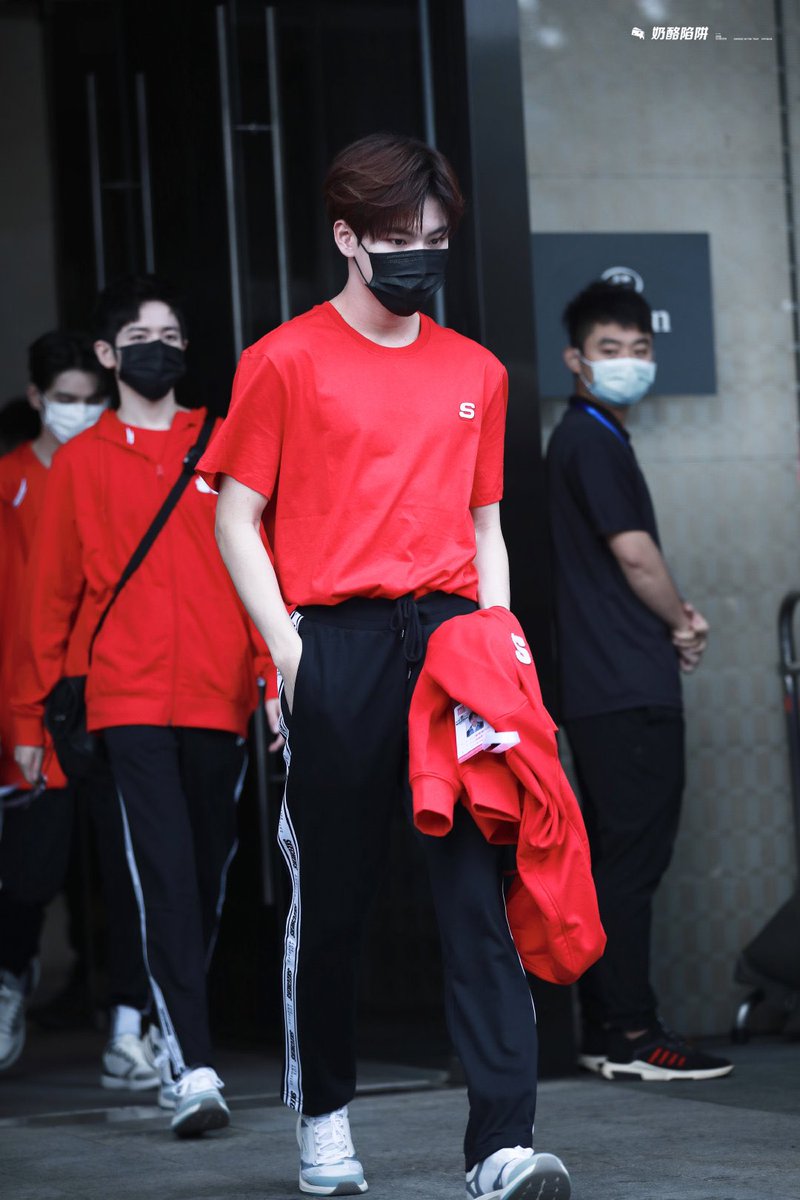 ymmarchives's tweet photo. 300520 — superstar nova games
#UNINE #yaomingming #姚明明 #青春有你 #mingming #요명명 https://t.co/P5wAF0gZ3T