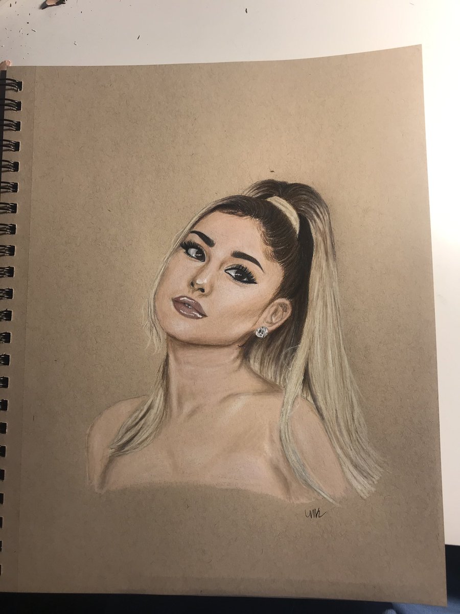 My step daughter is ONLY 14 and has such talent 🤯🤯🤯 blows me away every time @ArianaGrande https://t.co/9BWtkNCINZ
