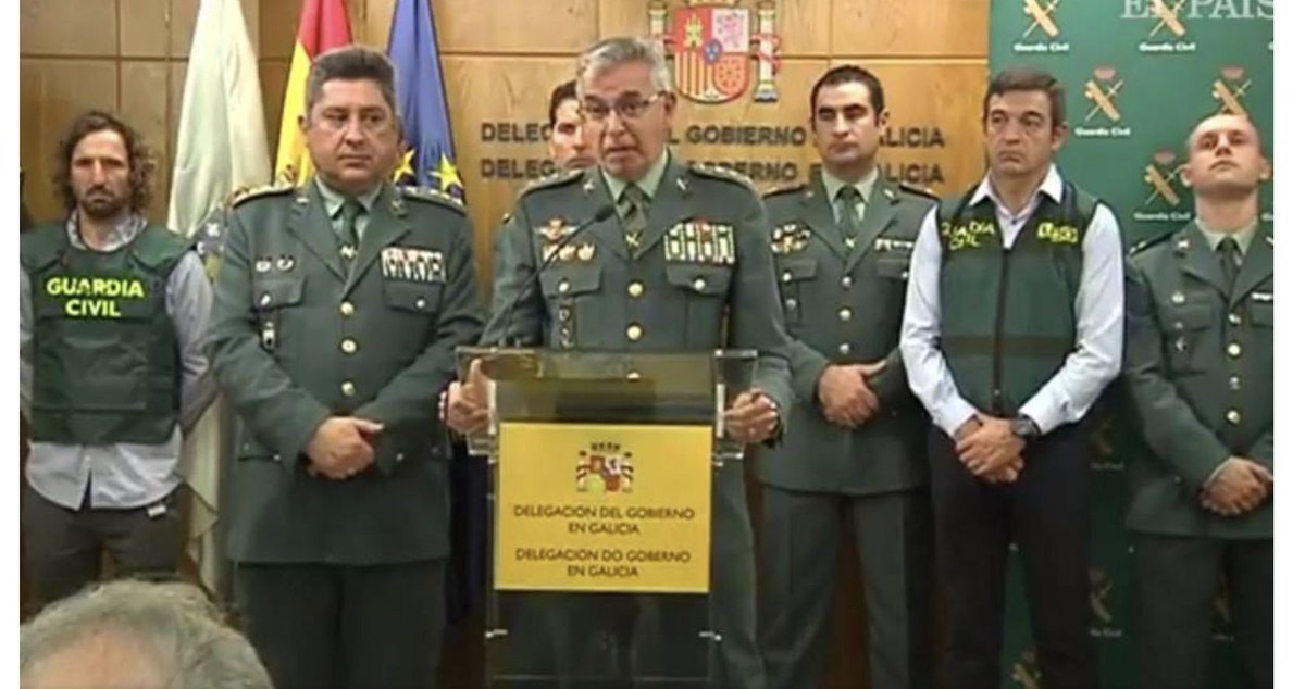 JcQuer's tweet photo. Policía, Guardia Civil y Ejército son las instituciones más valoradas por los ciudadanos en España. Gracias al extraordinario trabajo de la Guardia Civil el asesino de mi hija está en prisión.Siempre al servicio de la sociedad, de la Justicia. Hoy es su día. Siempre gracias. https://t.co/iMAhw0qPA3