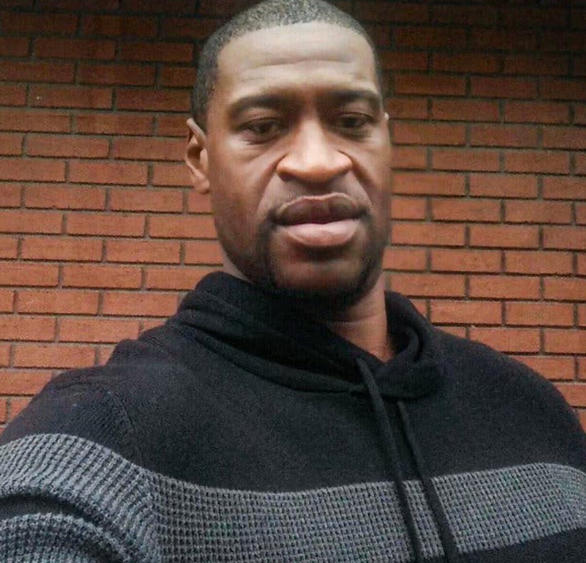Beyond shock of his murder by 🚔 and utter abomination of autopsy rep., my  ❤️ breaks over 1 thing we’re not talking about enough, #EricGarner all over again

After THEY asphyxiated him to unresponsiveness-WHY DID THEY NOT BEGIN THE #CPR THEY 👏🏽 ARE 👏🏽 TRAINED 👏🏽 IN? #GeorgeFloyd