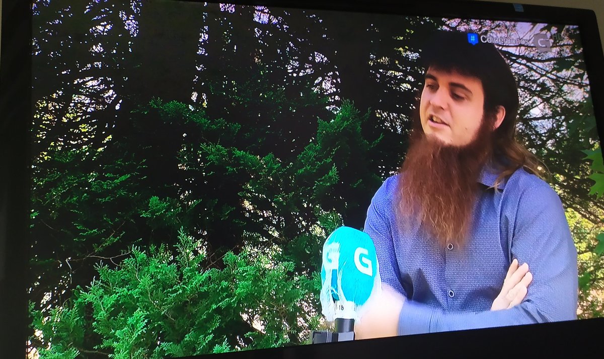 Armunho's tweet photo. El presidente de la asociación de socorristas de Galicia es un leprechaun. https://t.co/tgzgaNQqhF