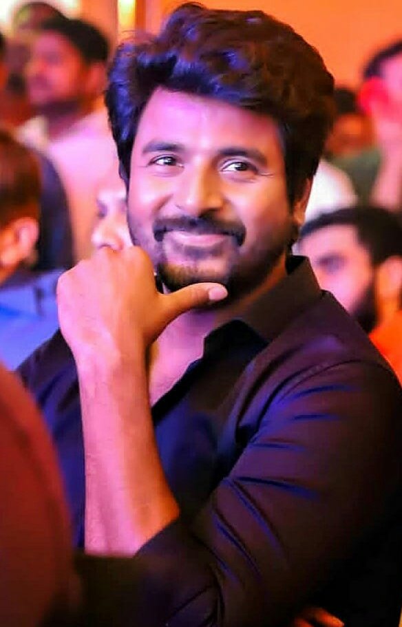 Pazhaya vishiyangala marakka,Than kuda irukavanga kasta patta naan iruken sollama adha share pannitu,evalo help pannalum veliya solla irukaruThese are the reason i love my  #sivakarthikeyan anna