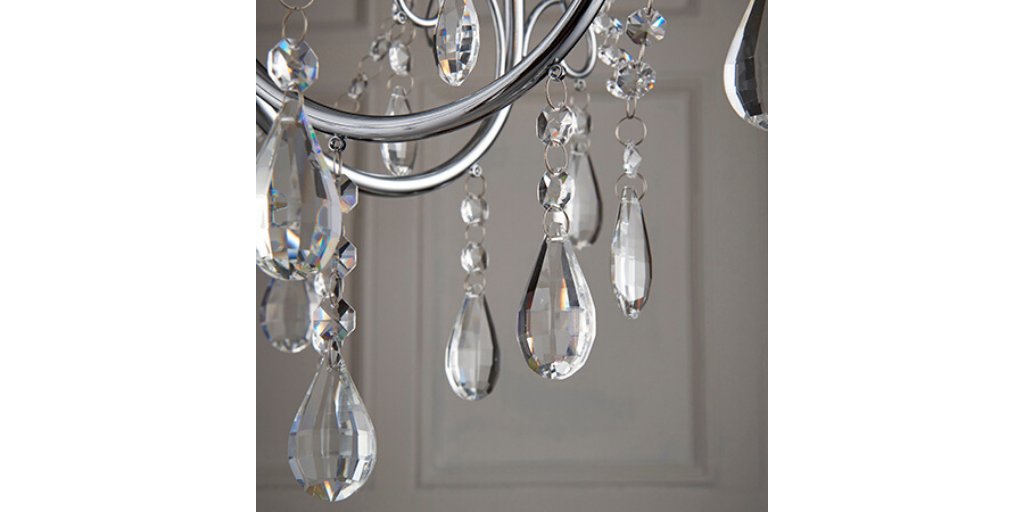 lightingrus_'s tweet image. Tabitha Bathroom Chandelier from Endon Lighting Ltd 💡

The Tabitha chandelier is finished in a chrome effect plate with clear crystal glass detail and droplets.

Click here to order your todays 👉 buff.ly/2Amzgpf

#endonlighting #tabitha #chandelier #lightingrus