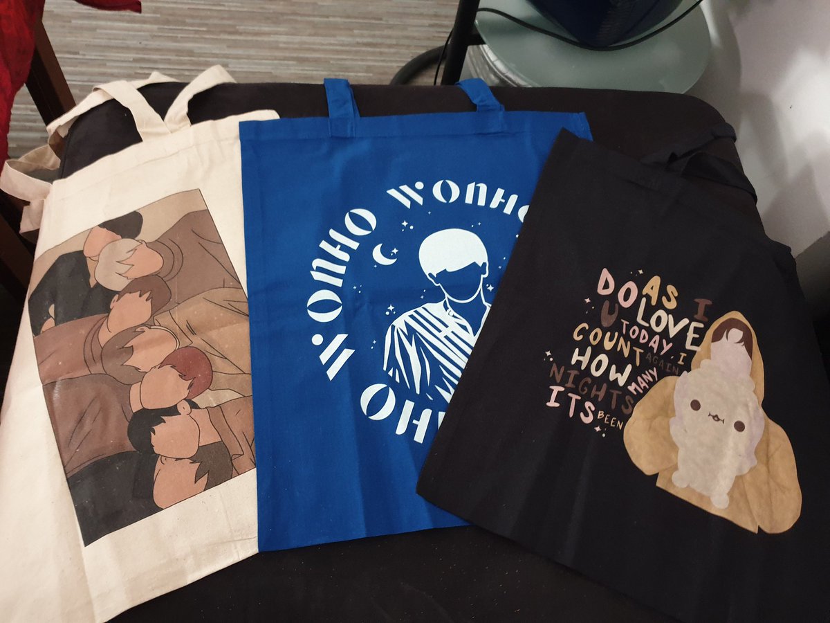 REGARDEZ J'AI ENFIN MES TOTEBAGS !!! SJJDKDLS ISL SONT TROP BEAUX #WonhoTotebag @imsugaliciouuus @_koinakaa @NezDestructeur