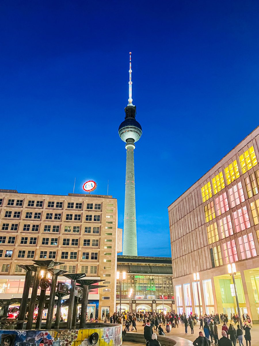 Berliner Fernsehturm, 368m-tall tower, opened in 1969, with a viewing gallery at 203m and revolving restaurant at 207m.  #Berlin #BerlinerFernsehturm #germany🇩🇪 #berlintower #germany #berlín