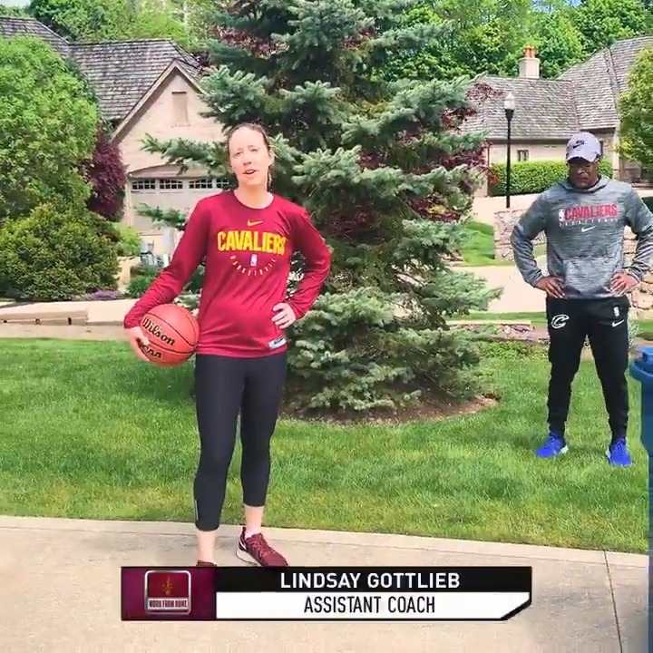 Learn how to use screens & move without the ball‼️
Lindsay Gottlieb from the @Cavs teaches this important skill using a 🗑️ 😂 Check out "Work from Home: Cleveland Cavaliers" today at 11am/et and 2pm/et on @NBATV #JrNBAatHome https://t.co/0mS9IYtanz