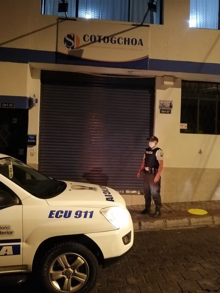 🚔🚨A fin de evitar hechos delictivos, realizamos constantes patrullajes preventivos en parques y entidades bancarias en el sector de Llano Chico y Carapungo, #DMQ.

#TrabajamosPorTuSeguridad