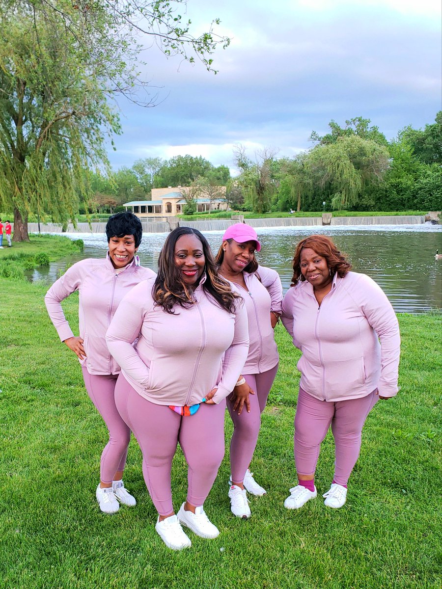 LmarieAsad's tweet image. Every birthday is a gift💝, every day is a gift. 

I was blessed to spend my special day with my Mom &amp;amp; Sisters. 🎁🎉🕯🍰🎂🎁🎈
#Chapter44 
#MyBirthday 
#FamilyFirst