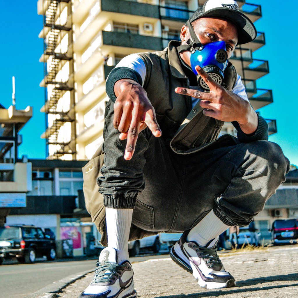 BaffD3's tweet photo. Catch My Performance LIVE Tomorrow👊👊🔥😷 https://t.co/HbJwHZHplg