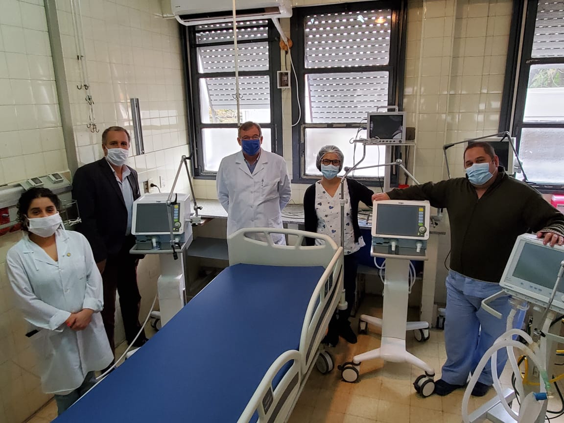 PuebloBeto's tweet photo. #EnCasaConSDTV
#ClarinYLaNacionMienten 
#HabraConsecuencias 
👇
Axel te cuida
La Provincia sumó 500 respiradores nuevos para el tratamiento de pacientes con COVID-19
https://t.co/aftfNGXiYn 
https://t.co/ZPhgsQu4TR