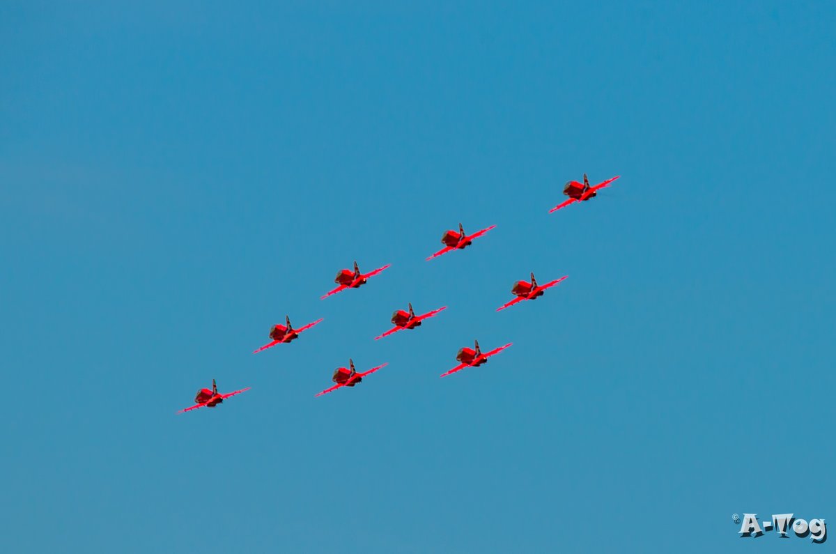 A-Tog (@atogavtog) on Twitter photo clear blue skies for the <a href="/rafredarrows/">Red Arrows</a> to practice and refine their skills over <a href="/RAFScampton/">RAF Scampton</a> clear blue skies for the <a href="/rafredarrows/">Red Arrows</a> to practice and refine their skills over <a href="/RAFScampton/">RAF Scampton</a>