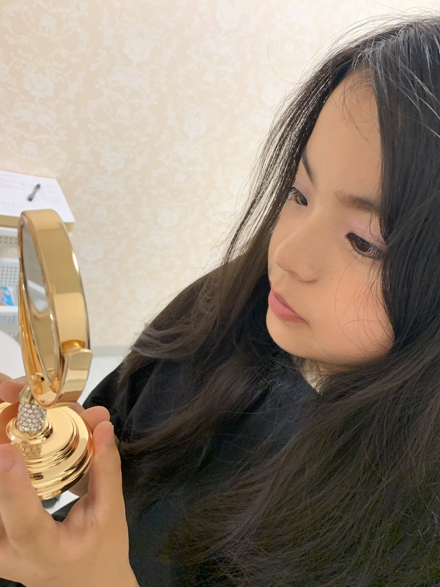 ERI_GDR's tweet photo. OPEN記念イベント！
メイク体験に娘と行ってきた♡

やっぱり奈央先生すごーい🤩
めっちゃ勉強になっ��し、娘も自分にビックリ🤣

明日が最終日！
残りわずか。
急げーーー

私もやりたーい🥺 https://t.co/t6aNrVdhXX