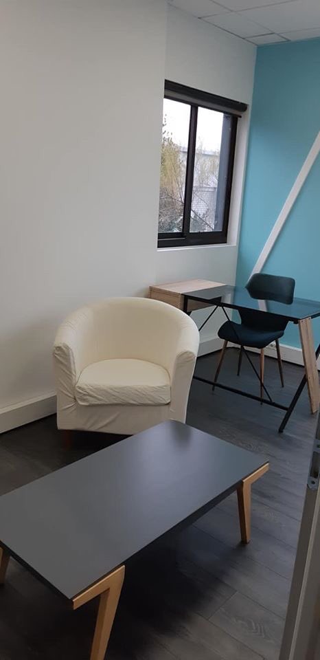 LLissieu's tweet photo. Retweet svp les amis
Location bureaux 15-20m carré , baux précaires idéalement situés au Nord de Lyon commune de #lissieu
#lyon
#entrepreneur
#autoentrepreneneur
#locationdebureau
#microentreprise
#dardilly
#limonest
#techlid
#professionliberale
#salledereunion https://t.co/NTv1pcuQ5L