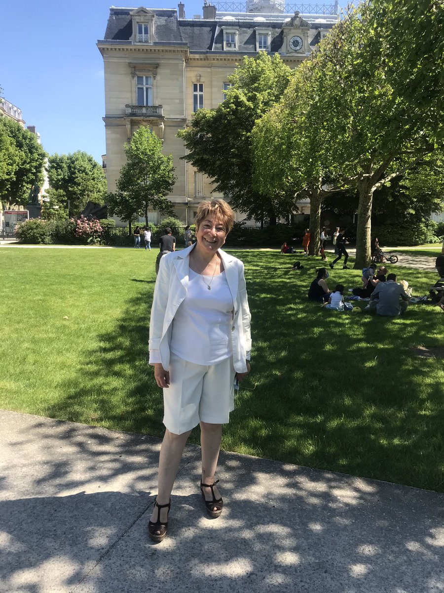 mcsaradjian's tweet photo. Heureuse d’inaugurer ma délégation d’adjoint au maire aux espaces verts avec l’ouverture des parcs et jardins d’ #Asnières. Ensemble, respectons les règles afin qu’ils le restent, pour le plaisir de tous. @Ville_Asnieres https://t.co/73sP1IAn2W
