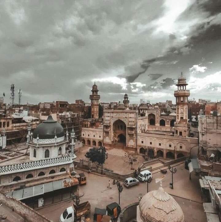 NkWarraich's tweet photo. How Aesthetical Lahore is ❤️ https://t.co/HfmCB3zeer