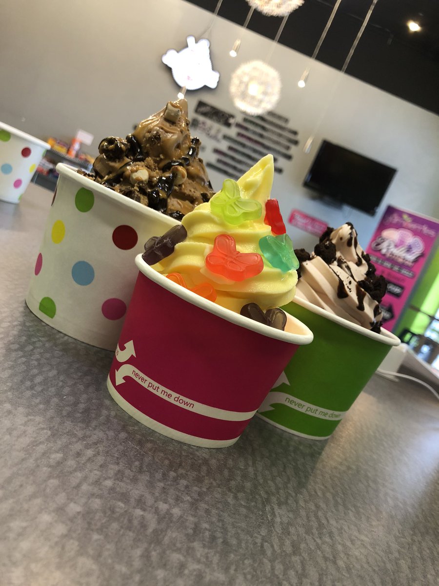 YumberriesFroyo's tweet photo. Family sized cups...
16oz, 12oz and 8oz. 
Open today 1-8pm🍦 https://t.co/gKvwlTRGY1