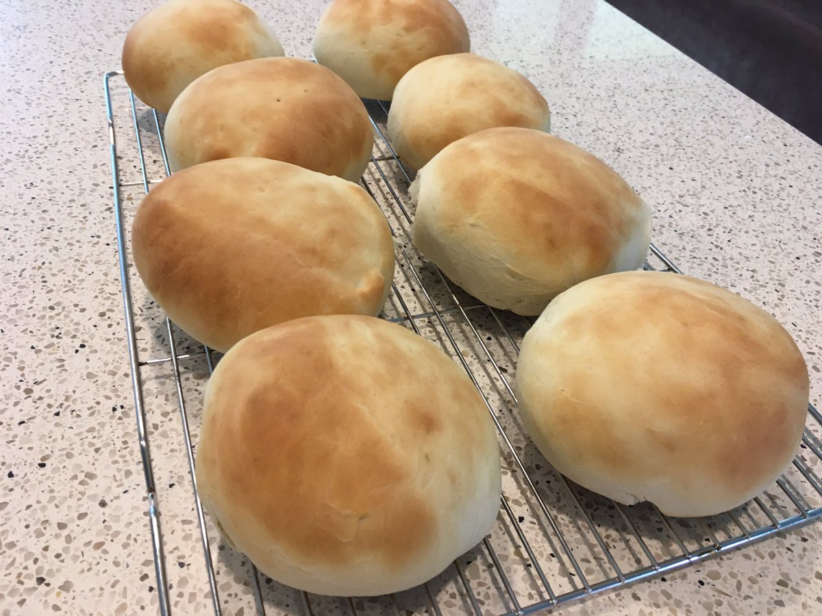 thunderisgaming's tweet photo. BBQ tonight so obviously I have to make more buns ;) https://t.co/1kuqL5J2cO