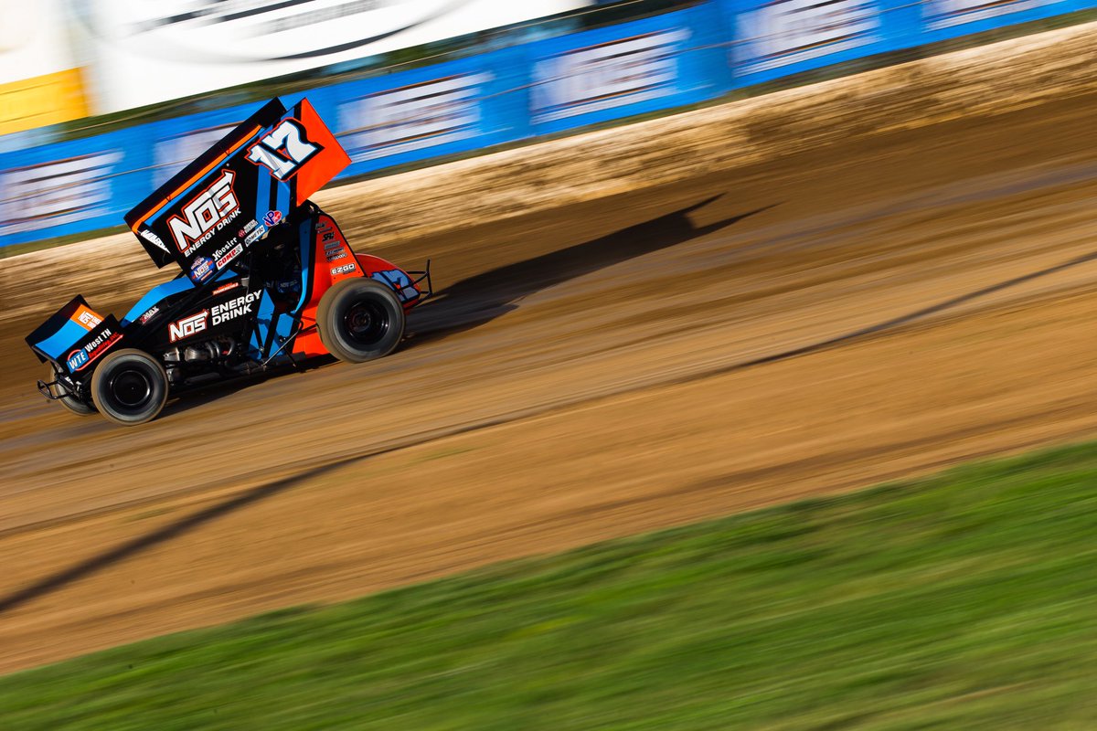 Take ✌🏼: World of Outlaws Racing <a href="/LOSspeedway/">Lake Ozark Speedway</a>.

Catch @Haudenschild_17, <a href="/TyCourtney7BC/">Tyler Courtney</a> and all the action on <a href="/dirtvision/">DIRTVision</a>.

#teamNOS // #GetAfterIt