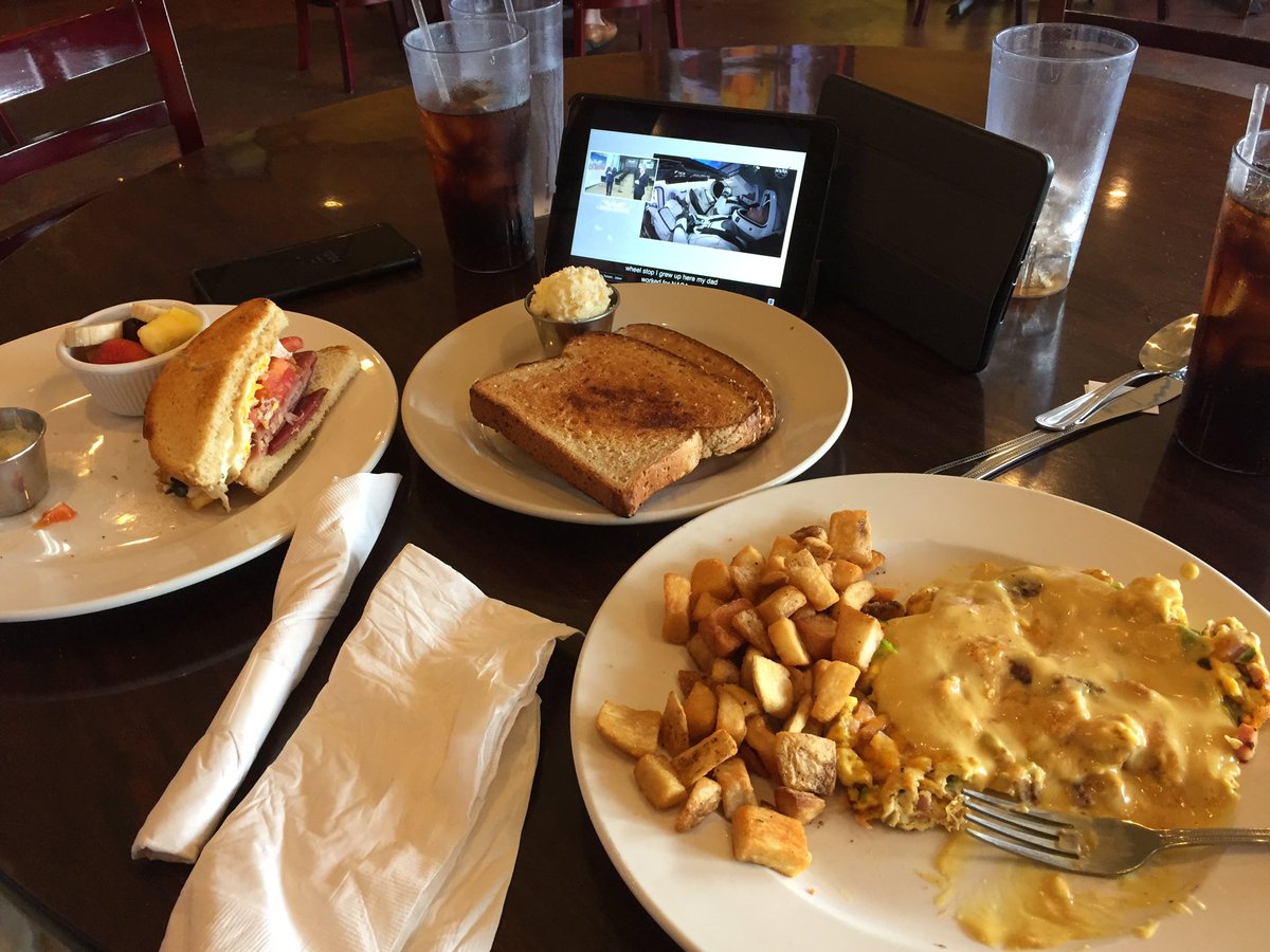 subdrummer's tweet photo. Eating breakfast/lunch while watching #LaunchAmerica https://t.co/n8LVyzqW9X