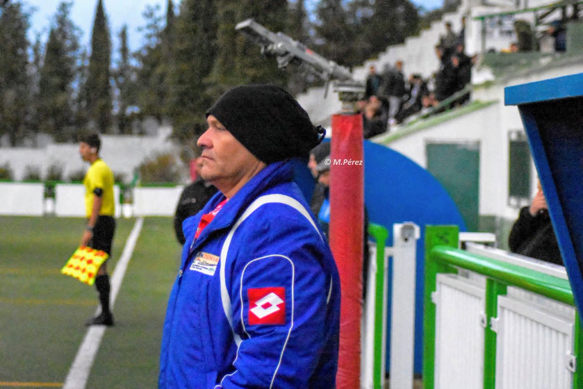 A veces me pregunto si vale la pena luchar por un colectivo como el de los entrenadores, lleno de envidias y de puñaladas, con compañeros sin escrúpulos ni moral.
Mi respuesta es SI, aún creo que hay gente sana en este mundillo.
Seré ingenuo, pero seguiré luchando para ello.