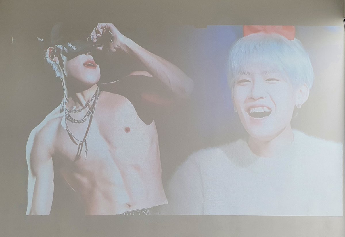 pwj_ddoddo's tweet photo. #롤필름_우진
내려가는 길부터 우진이 영상이 맞이 해 주던 롤필름3! 입구부터 흐깅이가...엄청 큰 크기로 벽면을 가득가득 올라간 광대는 내려 올 생각을 못하구 우리집 벽지해놓으면 왜 안돼...ㅠㅠ 전시회 사진도 반짝반짝 우진이가 가득한 공간에 많은 사람들과 함께하니 오랜만에 정말 행복가득💕 https://t.co/pS1mt5Ttvt