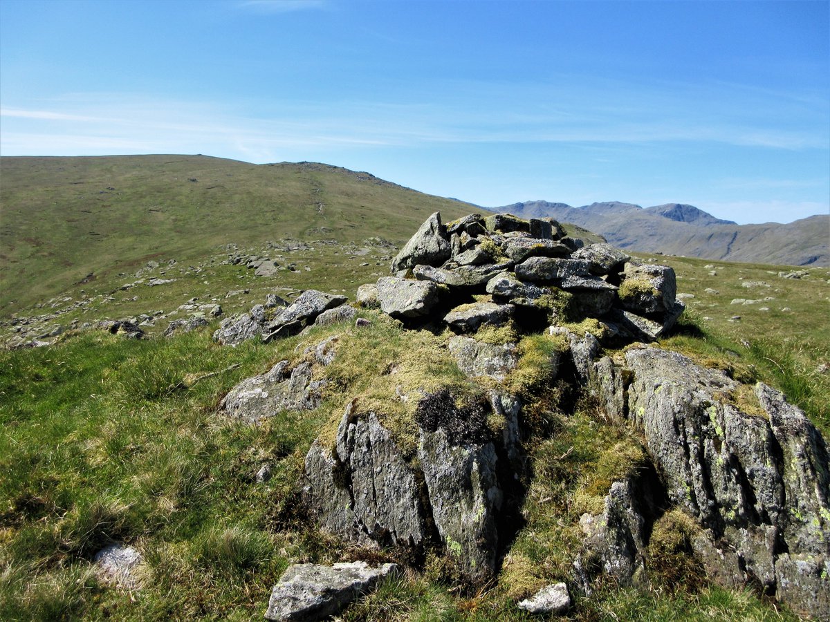 StanLeigh18's tweet photo. Yesterdays walk to #Ullscarf from #Stonethwaite
-View from above #LiningCrag & #EagleCrag
- The 2081 feet summit with #HighRaise beyond
- view SW towards #Glaramara #ScafellPike ….
- view N towards #BleaTarn #Skiddaw & #RavenCrag #Blencathra during #DockTarn descent https://t.co/q2mZZfoyHU