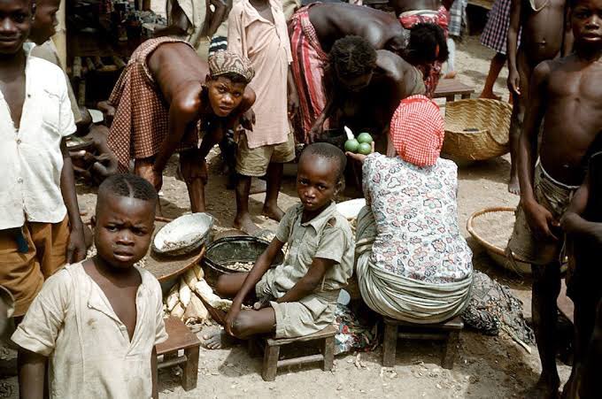 I was finally introduced to the art of communal eating. Living in a large compound, the women would club together to cook meals which they presented in large pots in the courtyard. All the children gathered and ate out of this pot. The swallow was always too hot, the soup 8/