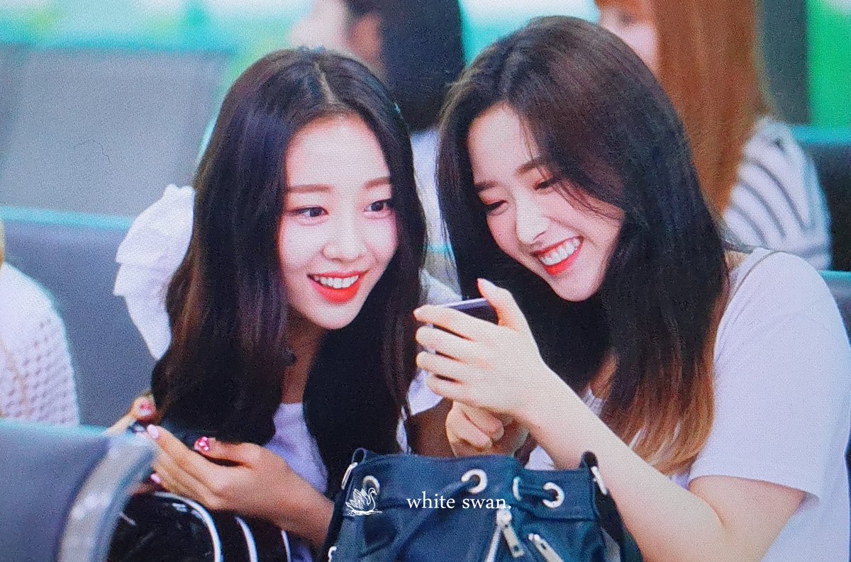 bestofheehye's tweet photo. #2YearsWithLOONAyyxy ❤ #2YearsWithYYXY

—  #올리비아혜 https://t.co/m0rL8XTpmT
