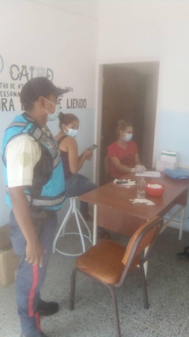 #30Mayo <a href="/PoliciaFLA/">Policia F.L.A.</a>  Realizo recorrido a los Diferentes Centros Asistenciales del Municipio <a href="/LinaresPotencia/">Linares Alcantara</a>, Supervisando que todo se encuentre sin novedad.
<a href="/RMarcoTorres/">Rodolfo Marco Torres</a> 
<a href="/Zamora_PSUV_/">Alexis Zamora</a> 
<a href="/POLICIA_ARAGUA/">Policía del Estado Bolivariano de Aragua</a> 
<a href="/Rorinson/">Rorinson J Rodríguez Z</a>
