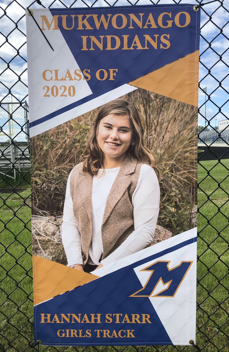 mukthrowers's tweet photo. Our Seniors 💛💙 FIRE IT! @MukTrack https://t.co/VA6eA811tl