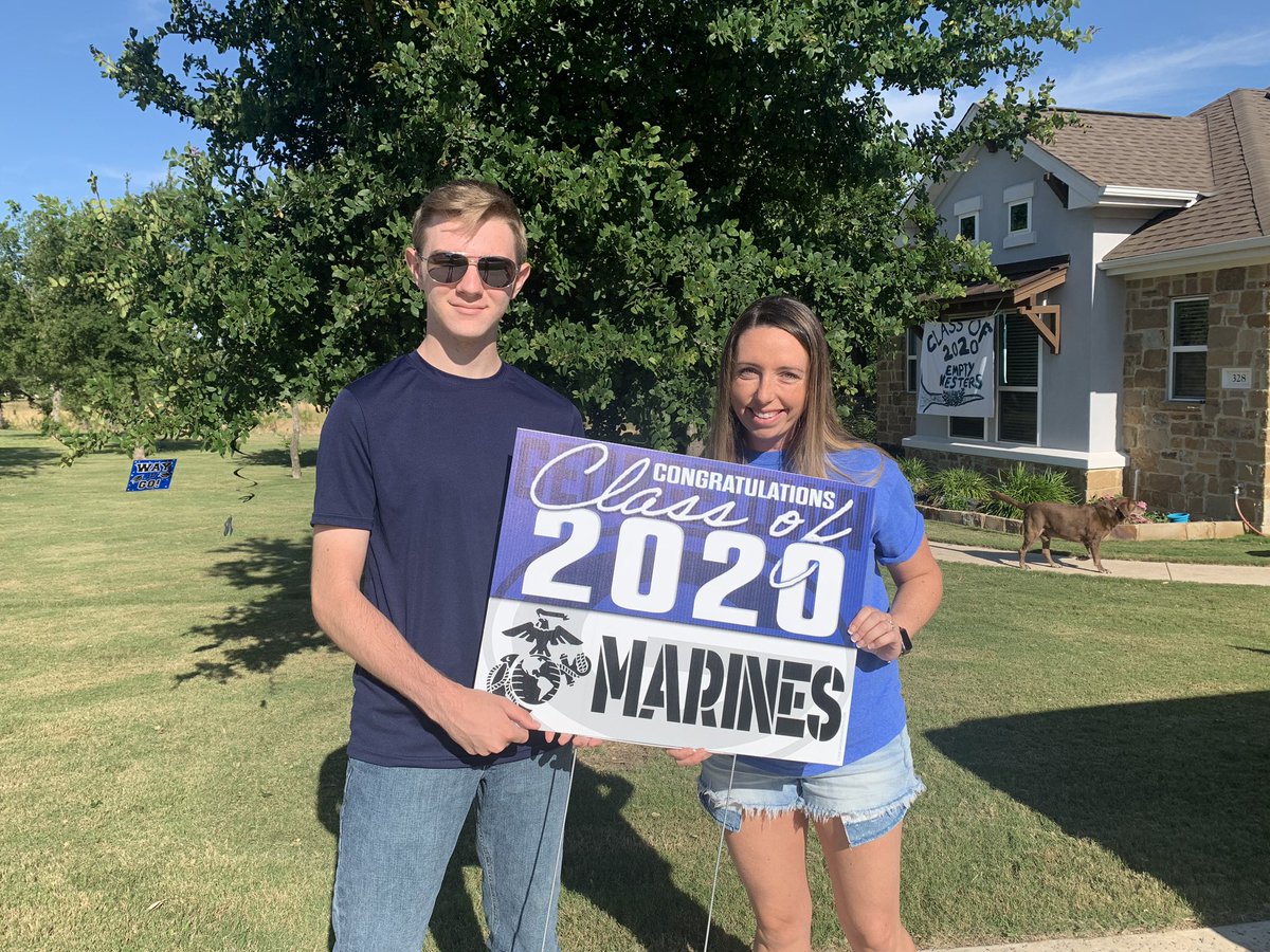 Delivered this former club member/future Marine his yard sign! So proud of him 💙 #efnd #marines #ClassOf2020 <a href="/Mr_B_Johnson/">Brian Johnson</a> <a href="/GHSCJ_Club/">GHS Criminal Justice Club</a> <a href="/GISD_CTE/">Career & Technical Education</a> @CTEShrek