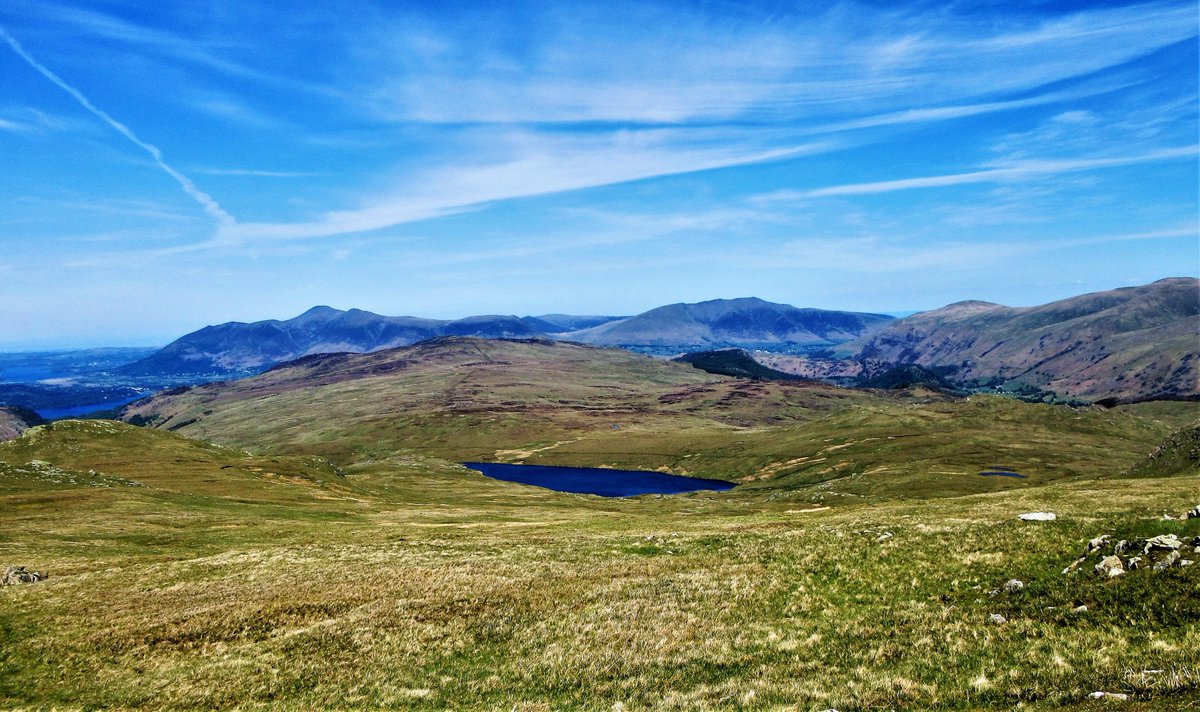 StanLeigh18's tweet photo. Yesterdays walk to #Ullscarf from #Stonethwaite
-View from above #LiningCrag & #EagleCrag
- The 2081 feet summit with #HighRaise beyond
- view SW towards #Glaramara #ScafellPike ….
- view N towards #BleaTarn #Skiddaw & #RavenCrag #Blencathra during #DockTarn descent https://t.co/q2mZZfoyHU