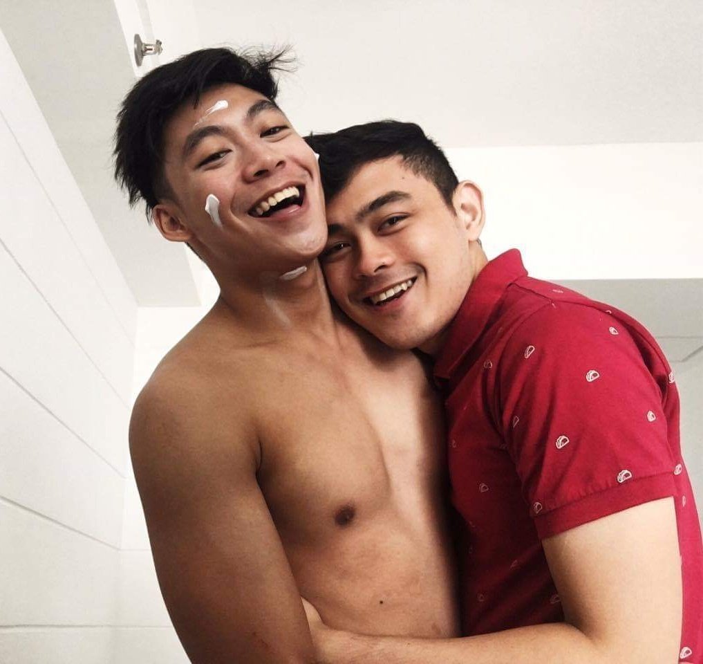 ukennethseeme's tweet photo. 5 years with this man but the getting to know stage just won't stop.. It's like everyday you give me a reason to love you more.
Happy Anniversary Puppy 🐶👬 🌻 https://t.co/hejZZhfYc9