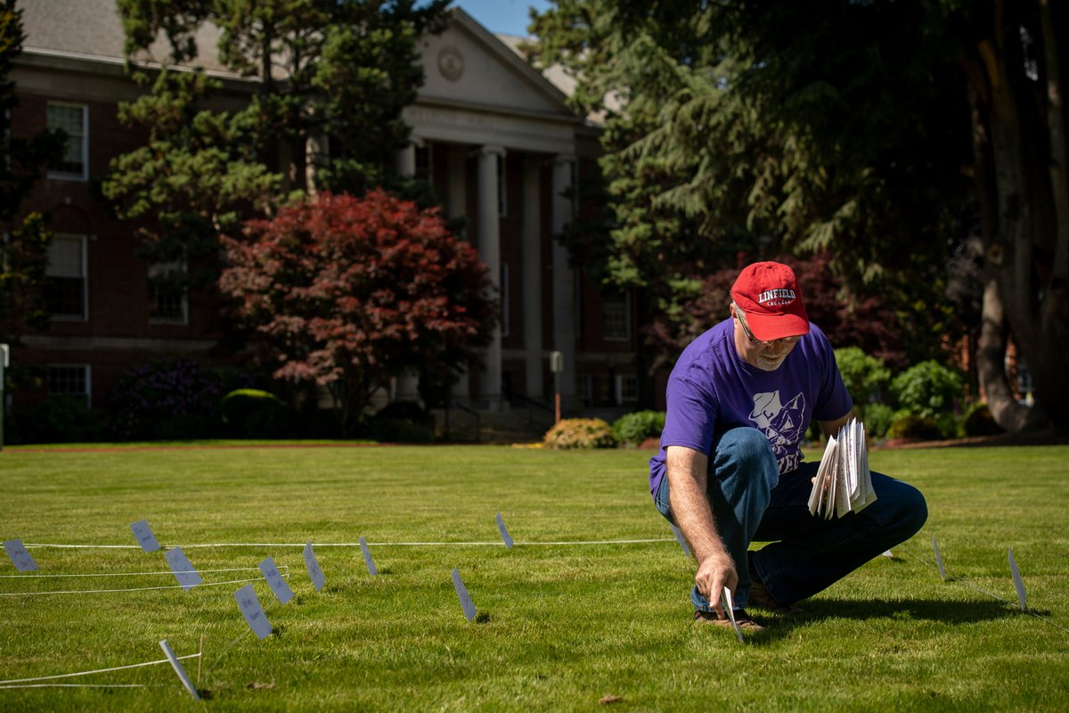 LinfieldUniv's tweet photo. All of Linfield's 2020 graduates matter, and each person deserves to be recognized in the Oak Grove. #Linfield20 

🎥: https://t.co/ZIXYaAbOSF https://t.co/v0KswEwJpO